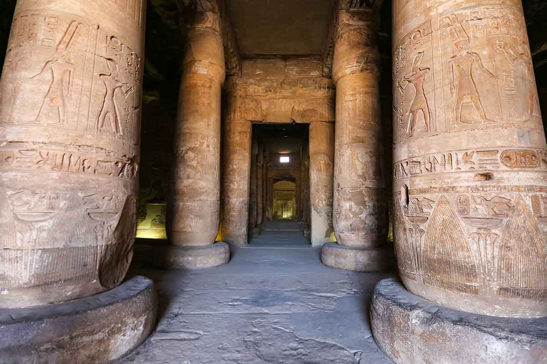 Temple Abydos visite secrets : Culte d’Osiris et liste des rois