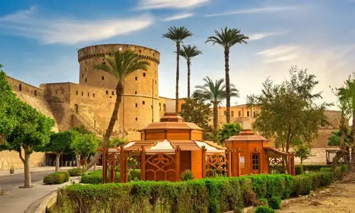 La Citadelle de Saladin : Joyau Médiéval du Caire